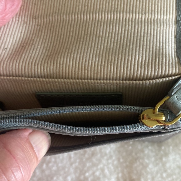 Margot New York gray leather wallet like new - Picture 5 of 5